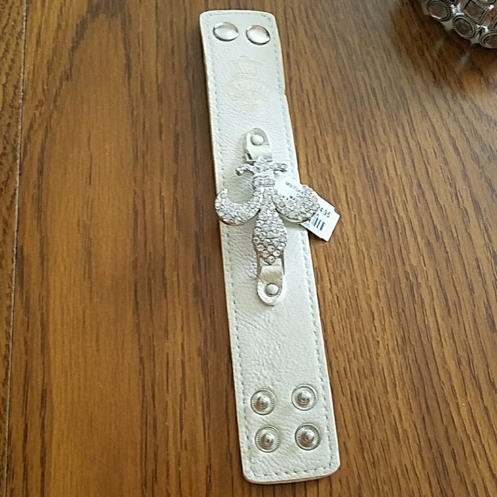 Rock revival cuff